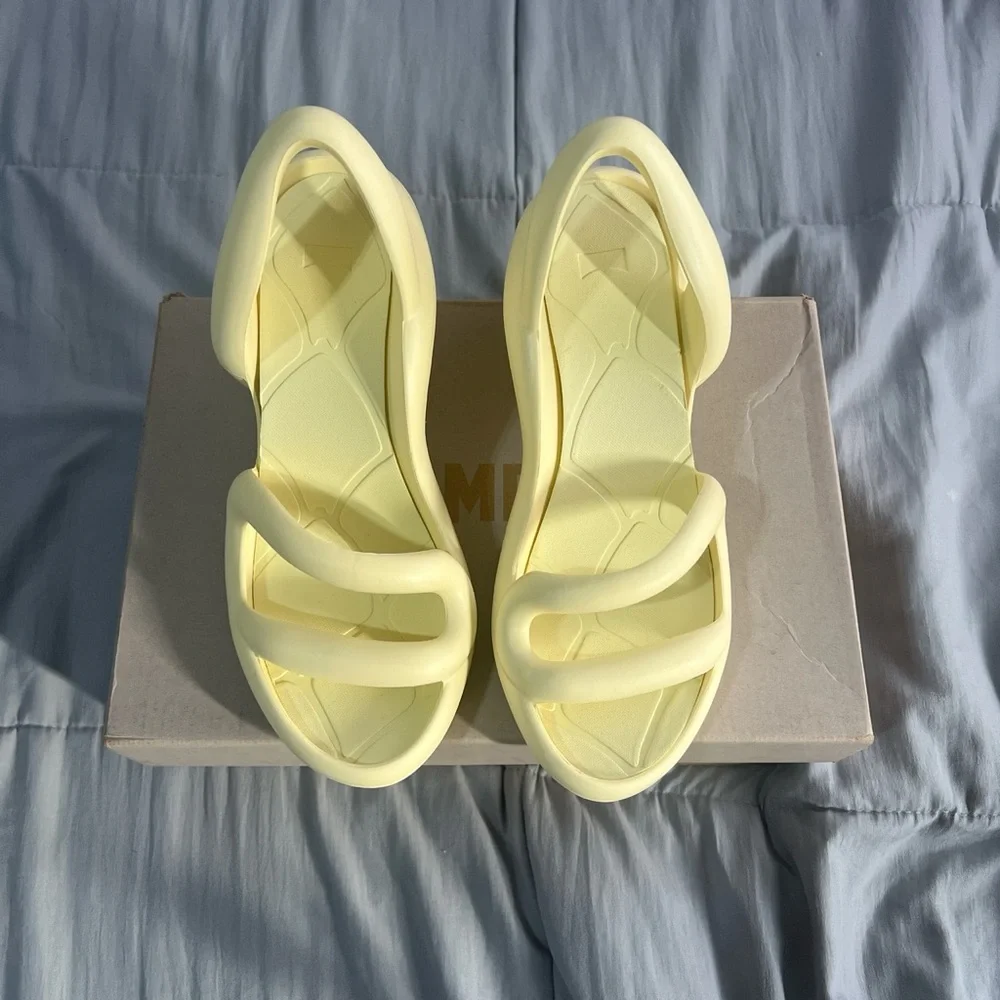 Camper heels - Picture 3 of 5